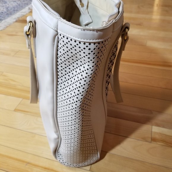 BENETTON tote - Picture 9 of 9